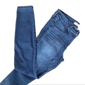 Abercrombie & Fitch Blue Mid-Rise Jeans 🔷